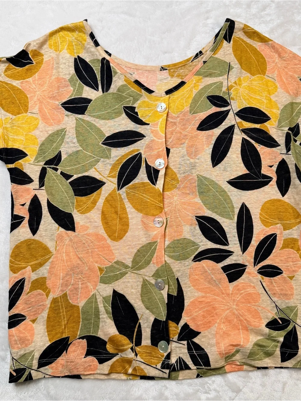 Rachel Zoe Women's Floral Leaf Print Short Sleeve Top, floral 100% Linen. Resort